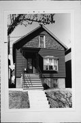 2137 S ALDRICH ST, a Front Gabled house, built in Milwaukee, Wisconsin in 1990.
