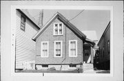 2494 N BARTLETT, a Front Gabled house, built in Milwaukee, Wisconsin in .