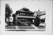 2335-2337 N BOOTH, a American Foursquare duplex/two-flat, built in Milwaukee, Wisconsin in 1924.