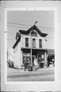 1316 E BRADY ST, a Italianate small retail building, built in Milwaukee, Wisconsin in 1886.
