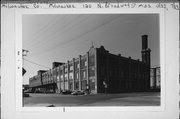 120 N BROADWAY ST, a Twentieth Century Commercial industrial bldg/manufacturing facility, built in Milwaukee, Wisconsin in 1917.