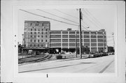 448-468 E BRUCE ST, a Astylistic Utilitarian Building industrial bldg/manufacturing facility, built in Milwaukee, Wisconsin in 1926.