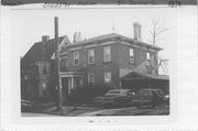 811 JENIFER ST (IN FRONT OF 816 SPAIGHT ST), a Italianate house, built in Madison, Wisconsin in 1866.