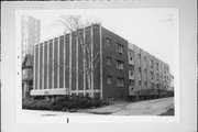 1855 N CAMBRIDGE, a Contemporary apartment/condominium, built in Milwaukee, Wisconsin in 1962.