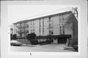 2047 N CAMBRIDGE, a Contemporary apartment/condominium, built in Milwaukee, Wisconsin in 1965.