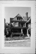 815 N CASS ST, a Queen Anne house, built in Milwaukee, Wisconsin in 1896.