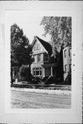 819 N CASS ST, a Craftsman house, built in Milwaukee, Wisconsin in 1897.