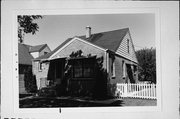 2912 SCLEMENT AVE, a Side Gabled house, built in Milwaukee, Wisconsin in 1946.