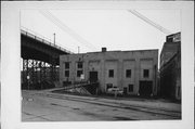 1872 N COMMERCE ST, a Astylistic Utilitarian Building industrial bldg/manufacturing facility, built in Milwaukee, Wisconsin in 1908.