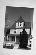 2996 S DELAWARE AVE 2996 S DELAWARE AVE, a Side Gabled house, built in Milwaukee, Wisconsin in .