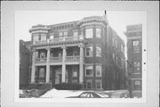 2521 N DOWNER AVE, a Neoclassical/Beaux Arts apartment/condominium, built in Milwaukee, Wisconsin in 1909.
