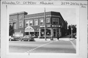 2579-2597 N DOWNER AVE, a Neoclassical/Beaux Arts large retail building, built in Milwaukee, Wisconsin in 1915.