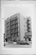 1442 N FARWELL AVE, a Contemporary small office building, built in Milwaukee, Wisconsin in 1965.