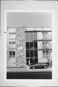 1541 N FARWELL AVE, a Contemporary apartment/condominium, built in Milwaukee, Wisconsin in 1964.