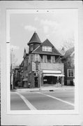 1978 N FARWELL, a Queen Anne house, built in Milwaukee, Wisconsin in 1892.