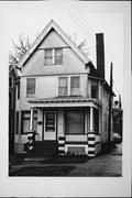 514 E GARFIELD AVE, a Other Vernacular house, built in Milwaukee, Wisconsin in 1902.