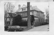 121 E GILMAN ST, a Queen Anne house, built in Madison, Wisconsin in 1888.