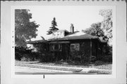 2400 N GRANT BLVD, a Bungalow house, built in Milwaukee, Wisconsin in 1913.