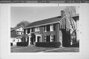 2550 N GRANT BLVD, a Colonial Revival/Georgian Revival house, built in Milwaukee, Wisconsin in 1921.