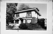 2710 N GRANT BLVD, a Other Vernacular house, built in Milwaukee, Wisconsin in 1916.