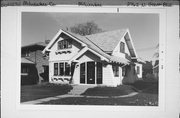 2762 N GRANT BLVD, a Bungalow house, built in Milwaukee, Wisconsin in 1918.