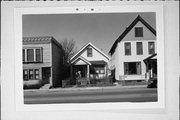 914 W GREENFIELD AVE, a Front Gabled house, built in Milwaukee, Wisconsin in .