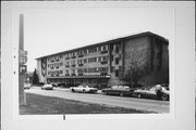 2725 W HIGHLAND BLVD, a Contemporary apartment/condominium, built in Milwaukee, Wisconsin in 1968.