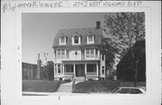 2742 W HIGHLAND BLVD, a Dutch Colonial Revival house, built in Milwaukee, Wisconsin in 1894.