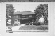3306 W HIGHLAND BLVD, a Prairie School house, built in Milwaukee, Wisconsin in 1911.