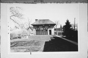 3306 W HIGHLAND BLVD, a Prairie School house, built in Milwaukee, Wisconsin in 1911.