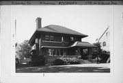 1759 N HI-MOUNT BLVD, a Prairie School house, built in Milwaukee, Wisconsin in 1915.