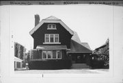 1817 N HI-MOUNT BLVD, a Arts and Crafts house, built in Milwaukee, Wisconsin in 1913.