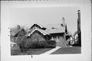 2032 N HI-MOUNT BLVD, a Craftsman house, built in Milwaukee, Wisconsin in 1919.