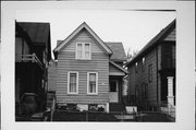 2216 & 2216A N HOLTON ST, a Gabled Ell house, built in Milwaukee, Wisconsin in 1908.