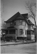 807 JENIFER ST, a Queen Anne house, built in Madison, Wisconsin in 1897.