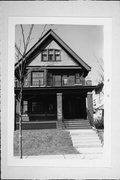 1659-1661 N HUMBOLDT AVE, a Arts and Crafts duplex, built in Milwaukee, Wisconsin in 1914.