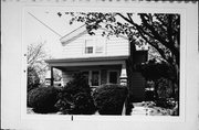 1800 E IRON ST, a Gabled Ell house, built in Milwaukee, Wisconsin in 1880.