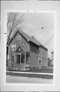 1516-18 E IRVING, a Front Gabled duplex, built in Milwaukee, Wisconsin in 1936.