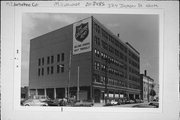 324 N JACKSON ST, a Commercial Vernacular warehouse, built in Milwaukee, Wisconsin in 1917.