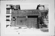 1532 N JACKSON ST, a Twentieth Century Commercial garage (residential), built in Milwaukee, Wisconsin in 1927.