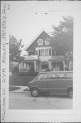 2729-2731 W JUNEAU AVE, a Arts and Crafts duplex/two-flat, built in Milwaukee, Wisconsin in 1907.