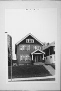 3339-41 W JUNEAU AVE, a Arts and Crafts duplex/two-flat, built in Milwaukee, Wisconsin in 1919.