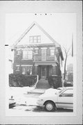 1811-1813 E KENWOOD BLVD, a Arts and Crafts duplex/two-flat, built in Milwaukee, Wisconsin in .