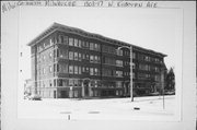 1303-1317 W KILBOURN AVE, a Other Vernacular apartment/condominium, built in Milwaukee, Wisconsin in 1914.