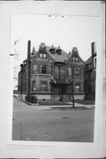 1425 W KILBOURN AVE, a German Renaissance Revival house, built in Milwaukee, Wisconsin in 1897.