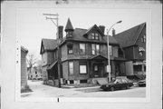 1514-1518 W KILBOURN AVE, a Queen Anne apartment/condominium, built in Milwaukee, Wisconsin in .
