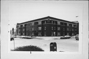 2725-2733 W KILBOURN AVE, a Spanish/Mediterranean Styles apartment/condominium, built in Milwaukee, Wisconsin in 1921.