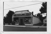 2633 COMMERCIAL AVE, a Commercial Vernacular small retail building, built in Madison, Wisconsin in 1929.