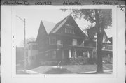 3330-3332 W KILBOURN AVE 3330-3332 W KILBOURN AVE, a Front Gabled duplex/two-flat, built in Milwaukee, Wisconsin in 1909.