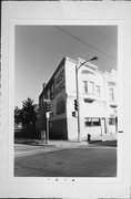 2202 S KINNICKINNIC AVE, a Queen Anne retail building, built in Milwaukee, Wisconsin in .